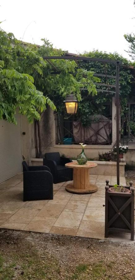 Calenco Des Carlenes Appartement Tarascon Buitenkant foto