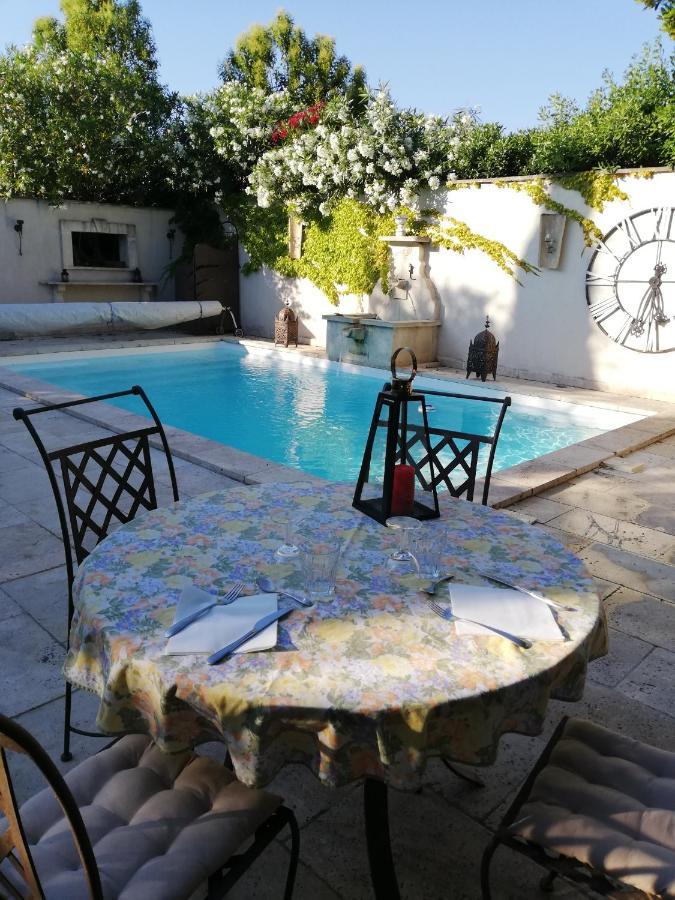 Calenco Des Carlenes Appartement Tarascon Buitenkant foto