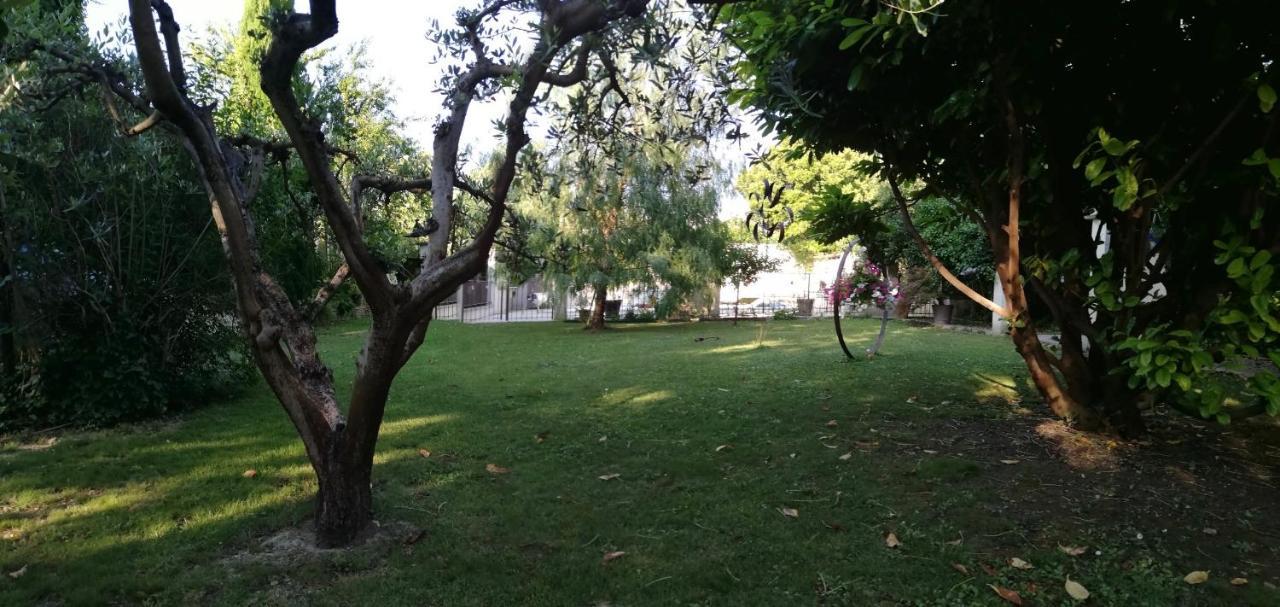 Calenco Des Carlenes Appartement Tarascon Buitenkant foto